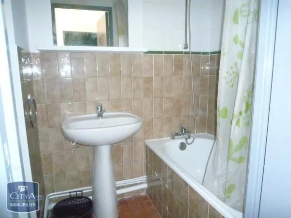 Appartement à louer 1 pièce 18.74m² Nîmes (30000)