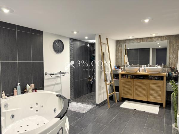 Loft 4 pièce(s) 3 chambre(s) 133 m²