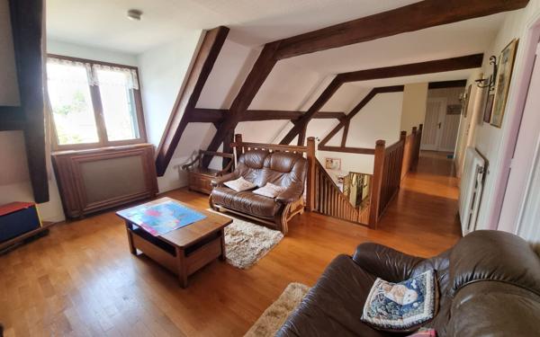 Maison à vendre    8 pièces • 221 m2 Trilport