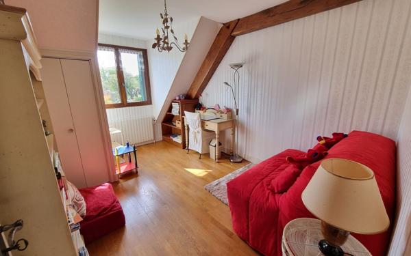 Maison à vendre    8 pièces • 221 m2 Trilport