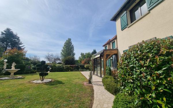 Maison à vendre    8 pièces • 221 m2 Trilport