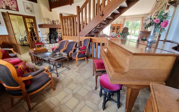 Maison à vendre    8 pièces • 221 m2 Trilport