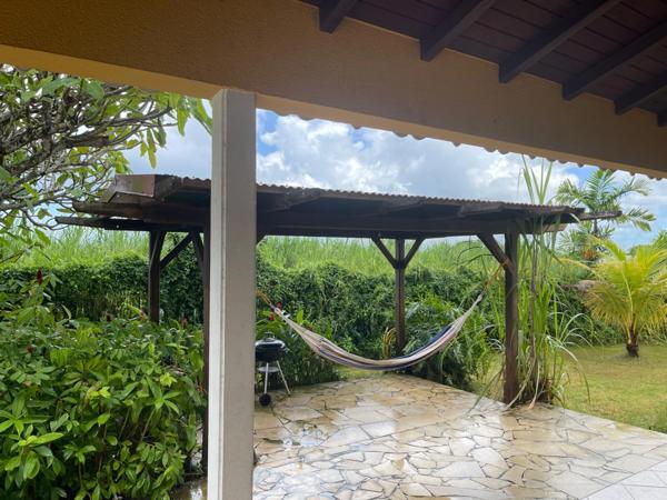 Superbe villa VUE GRAND CUL SAC MARIN avec piscine sur 1001 m² de terrain plat