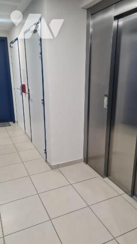 A VENDRE - SAINT-MARC-SUR-MER - Appartement de 2 chambres et un bureau avec terrasse et parking 