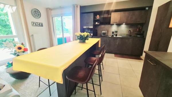A VENDRE - SAINT-MARC-SUR-MER - Appartement de 2 chambres et un bureau avec terrasse et parking 
