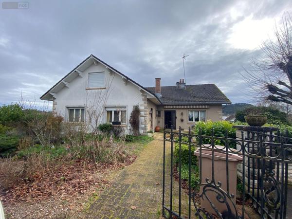 Maison individuelle à vendre à Vesoul en Haute-Saône (70000), ref : 70003-194