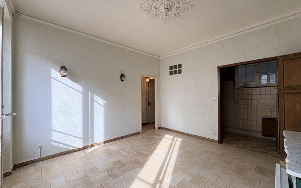 Appartement à vendre    2 pièces • 45 m2 Toulon