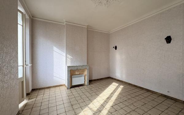 Appartement à vendre    2 pièces • 45 m2 Toulon