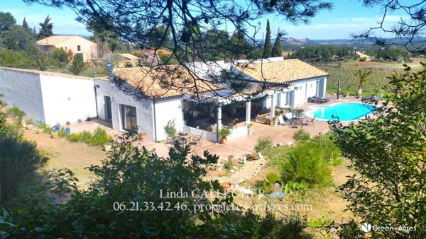 Villa  5 pièce(s) 222 m2