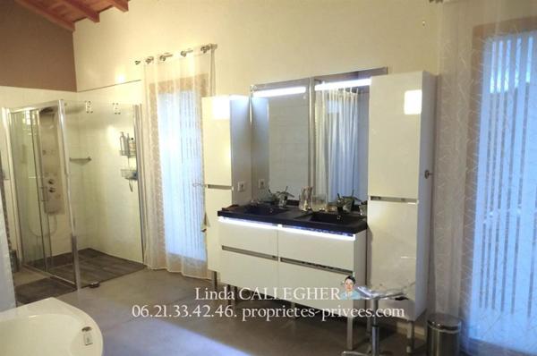 Villa  5 pièce(s) 222 m2