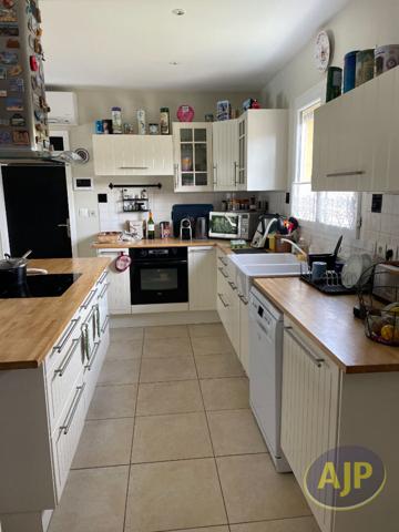 Location maison Listrac Medoc : 1 270 € - AJP Pauillac Immobilier