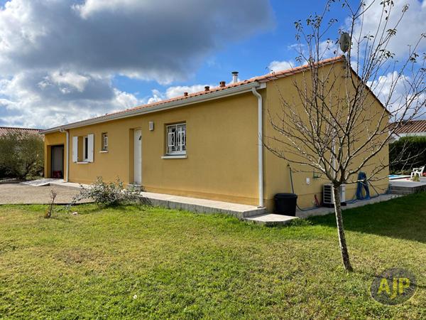 Location maison Listrac Medoc : 1 270 € - AJP Pauillac Immobilier