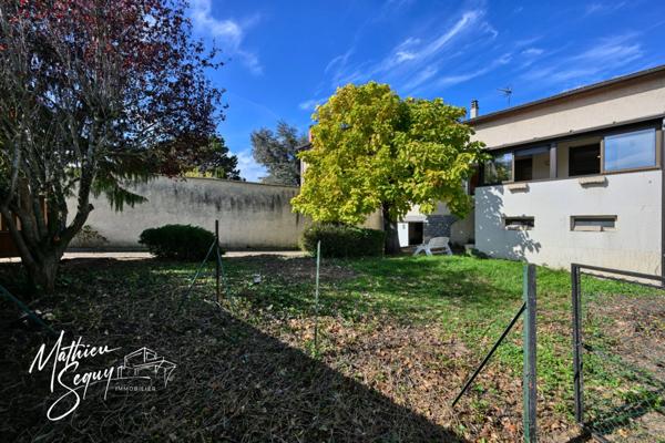 THURINS - Maison de village à potentiel avec jardin à Thurins (69)