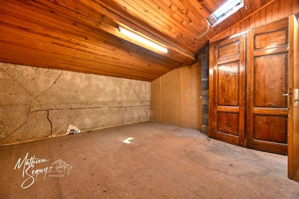 THURINS - Maison de village à potentiel avec jardin à Thurins (69)