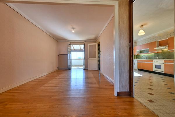 THURINS - Maison de village à potentiel avec jardin à Thurins (69)