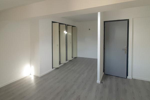 CARCASSONNE – VILLALBE Maison de village T5 104m² rénovée et déjà louée