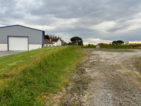 Terrain à vendre   (40)