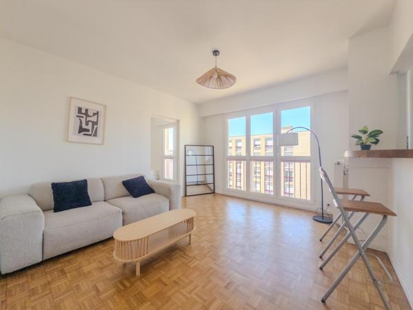 Appartement de 59 m² en centre-ville du Mans, proche de la gare, sans travaux.