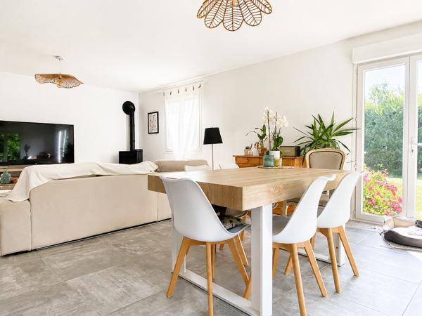Maison
         5 pièces
        - 117 m² Exclusivité 429 000 € *