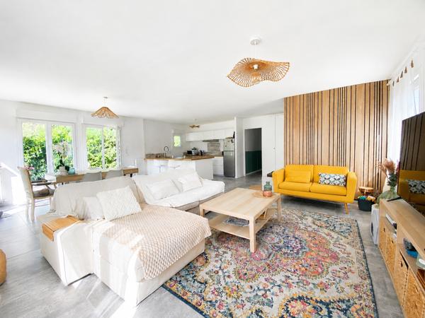 Maison
         5 pièces
        - 117 m² Exclusivité 429 000 € *