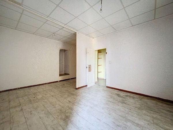 A vendre local commercial avec appartement au coeur de Sisteron