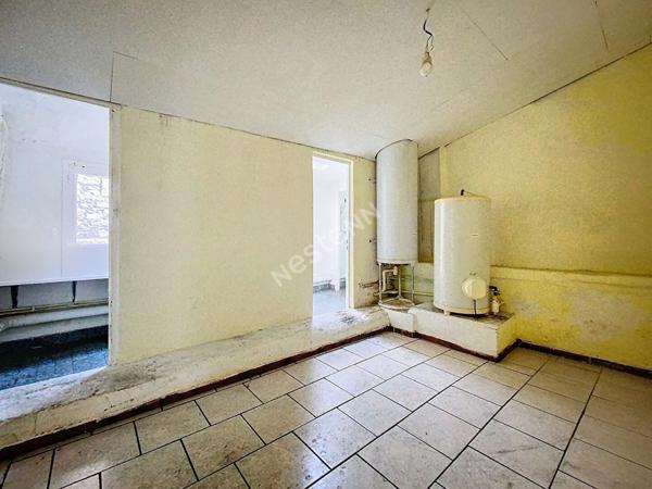 A vendre local commercial avec appartement au coeur de Sisteron
