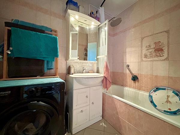 Appartement Poissy 4 pièces 77.77 m2 €229 000 ** - Référence 9070