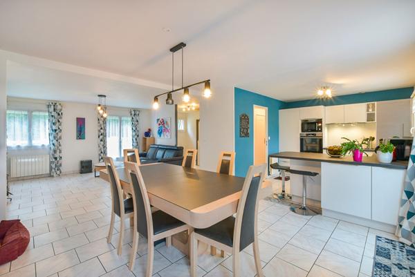 Maison spacieuse à vendre à Guignes - 4 chambres et jardin !