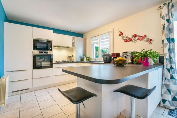 Maison spacieuse à vendre à Guignes - 4 chambres et jardin !