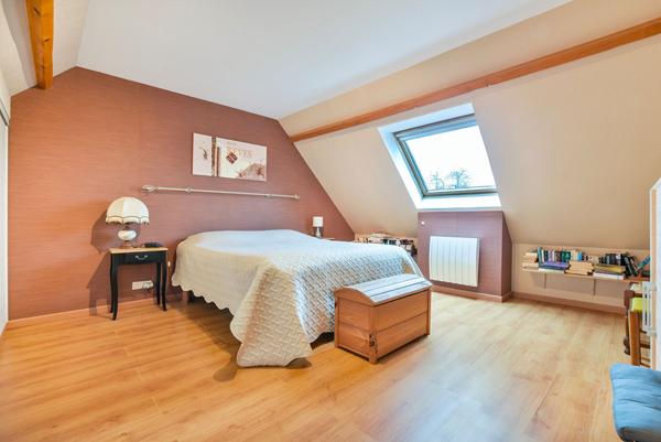 Maison spacieuse à vendre à Guignes - 4 chambres et jardin !