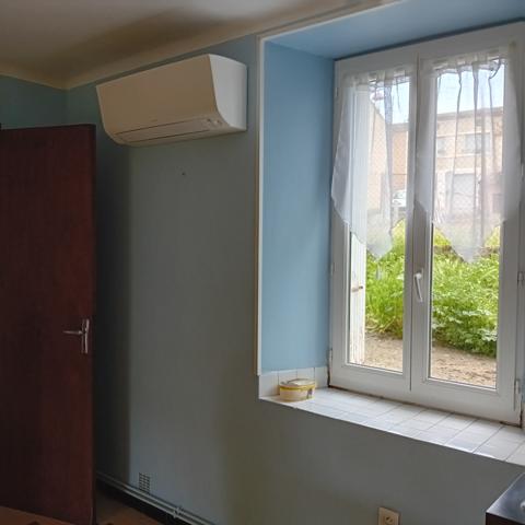 Maison de village 3-faces avec garage et jardin à trois pas Villepinte (11150)