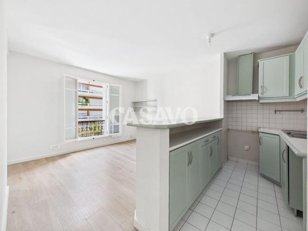 Vente Appartement 4 pièces de 79m² - 75011 Paris
