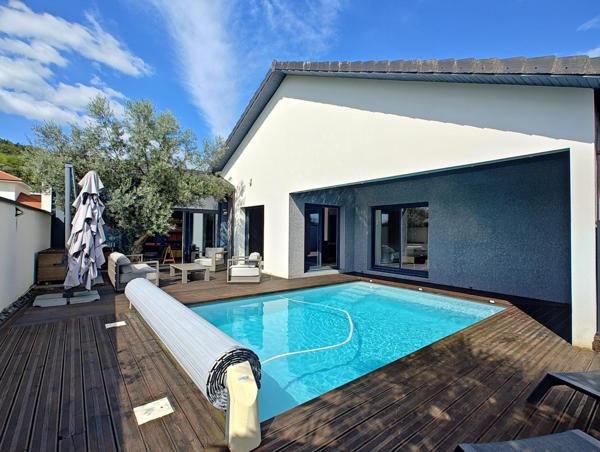 Maison d’architecte contemporaine avec piscine – Cessieu (38110)