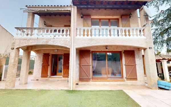 Maison à vendre    10 pièces •  Hyères