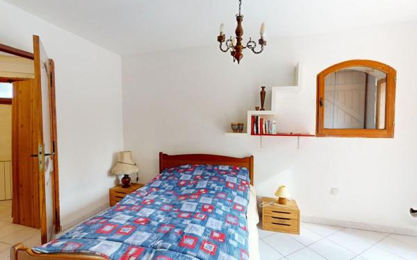 Maison à vendre    10 pièces •  Hyères