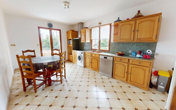 Maison à vendre    10 pièces •  Hyères