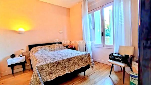 Vente                                                      Maison
                        
                     5 pièces                      121 m2                     à Mazamet