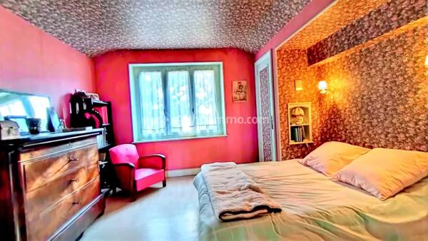 Vente                                                      Maison
                        
                     5 pièces                      121 m2                     à Mazamet