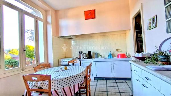 Vente                                                      Maison
                        
                     5 pièces                      121 m2                     à Mazamet