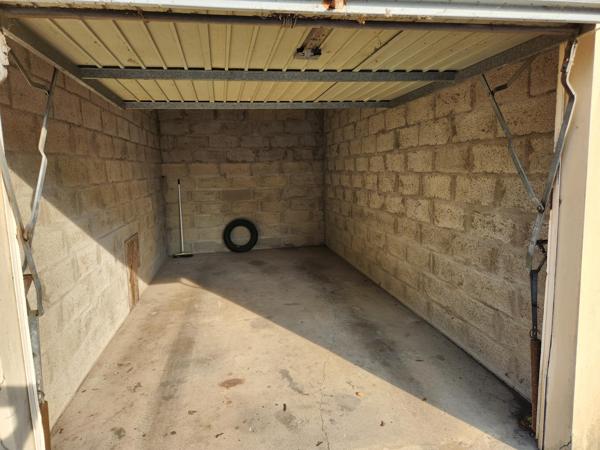 Garage fermé de 15m² rue Barra