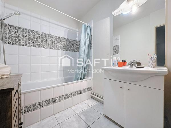 EN EXCLUSIVITE - A VENDRE- PROCHE CATHEDRALE - APPARTEMENT DE TYPE 4 - PARKING EN SOUS SOL