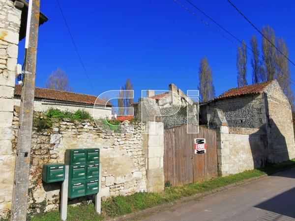 Faye-la-Vineuse Maison ancienne Ajouter à ma sélection Référence : 8143