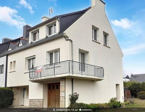 Maison  mitoyenne T8 de 161 m² avec grand jardin à Crozon (29 160 ) A NE PAS LAISSER PASSER !