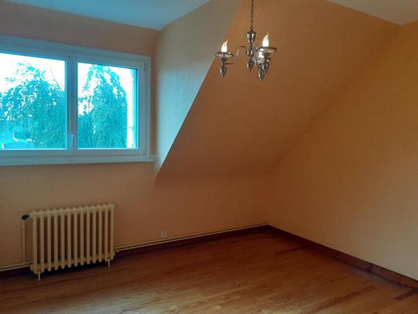Maison  mitoyenne T8 de 161 m² avec grand jardin à Crozon (29 160 ) A NE PAS LAISSER PASSER !