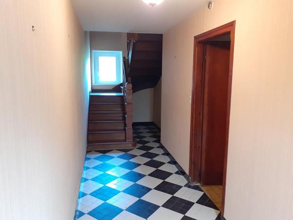 Maison  mitoyenne T8 de 161 m² avec grand jardin à Crozon (29 160 ) A NE PAS LAISSER PASSER !