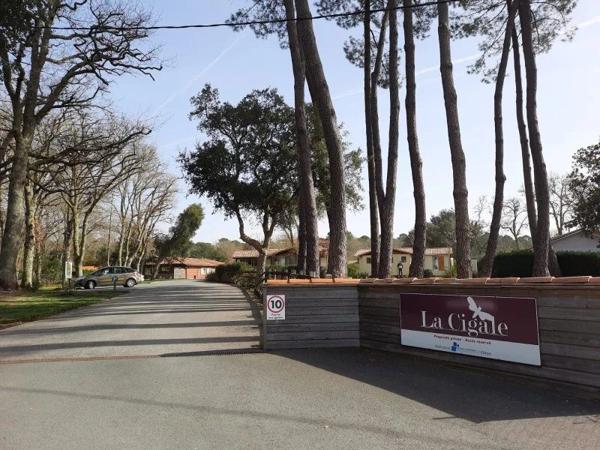 AZUR / SOUSTONS – Chalet T4 A VENDRE au calme dans un environnement unique