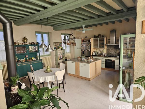 Maison à vendre 6 pièces 214 m² Villeneuve-sur-Yonne