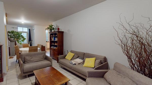 Sur la commune de Cuisery - immeuble composé de 2 appartements