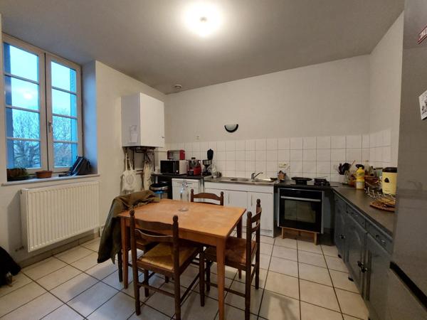 Sur la commune de Cuisery - immeuble composé de 2 appartements