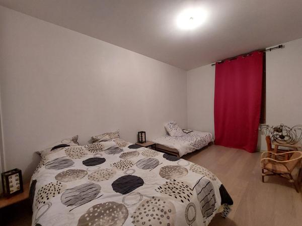 Sur la commune de Cuisery - immeuble composé de 2 appartements